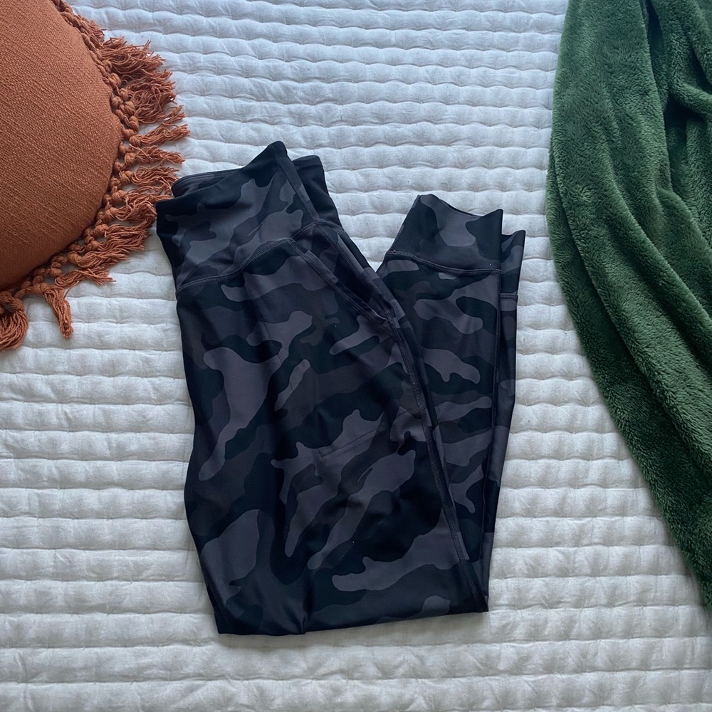old navy joggers !!
